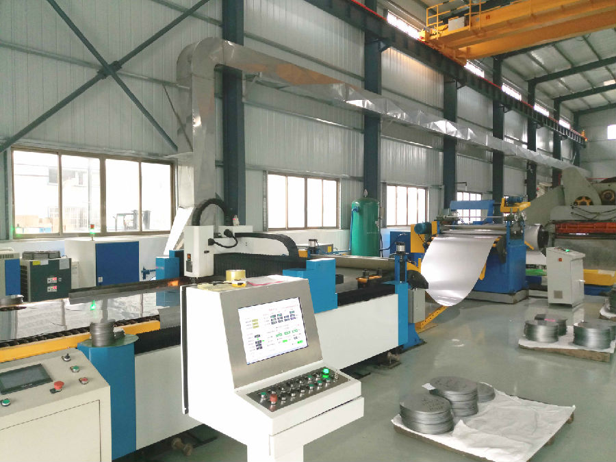 全自動(dòng)卷料激光切割機(jī)